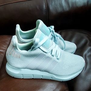 Womans size 5 adidas